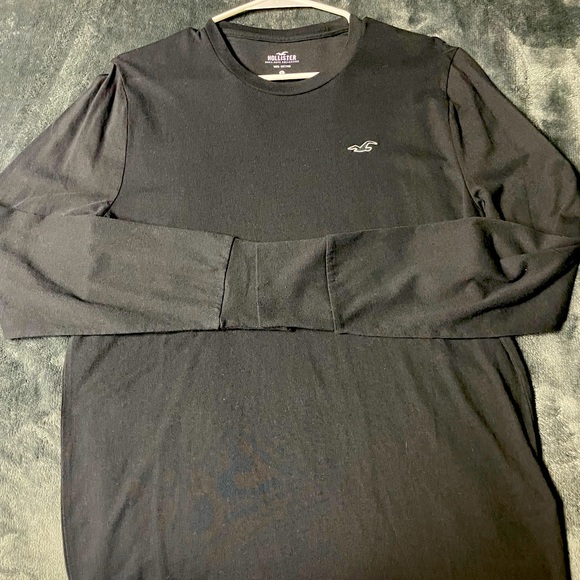 Hollister Must Have Collection T-Shirt Crewneck Long Sleeve black SIZE SMALL - Picture 1 of 4
